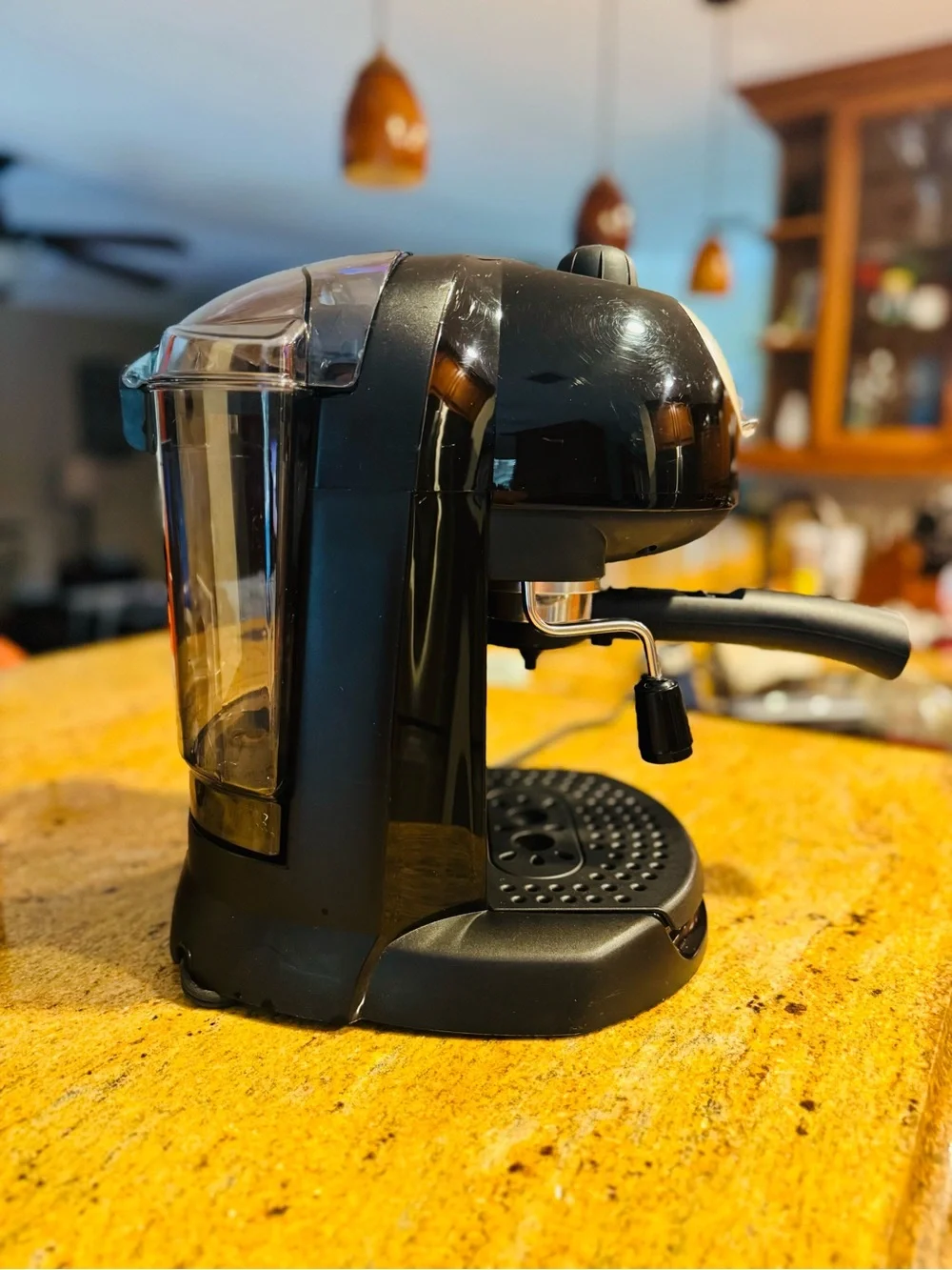 DeLonghi Retro BAR32 Espresso, Cappuccino & Latte Maker Coffee
